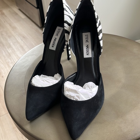 Brand new Steve Madden Hypnotic Zebra pumps - Picture 2 of 3